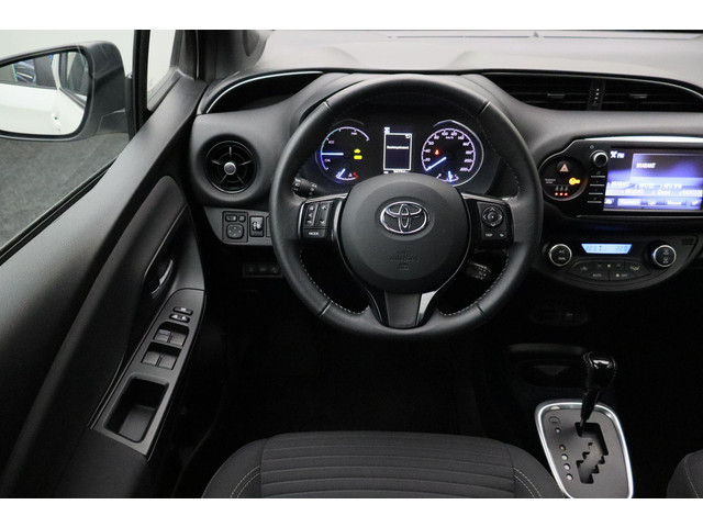 Foto 7 van Toyota Yaris 1.5 Hybrid Y20 Gold Edition 2018 | Trekhaak | Airco | Stoelverwarming | Cruise Control