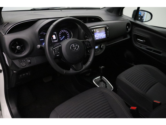 Foto 3 van Toyota Yaris 1.5 Hybrid Y20 Gold Edition 2018 | Trekhaak | Airco | Stoelverwarming | Cruise Control