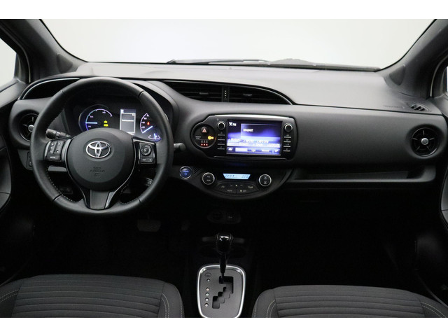 Foto 9 van Toyota Yaris 1.5 Hybrid Y20 Gold Edition 2018 | Trekhaak | Airco | Stoelverwarming | Cruise Control