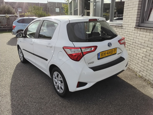 Foto 2 van Toyota Yaris 1.5 Hybrid Aspiration *cruise*climate*camera*