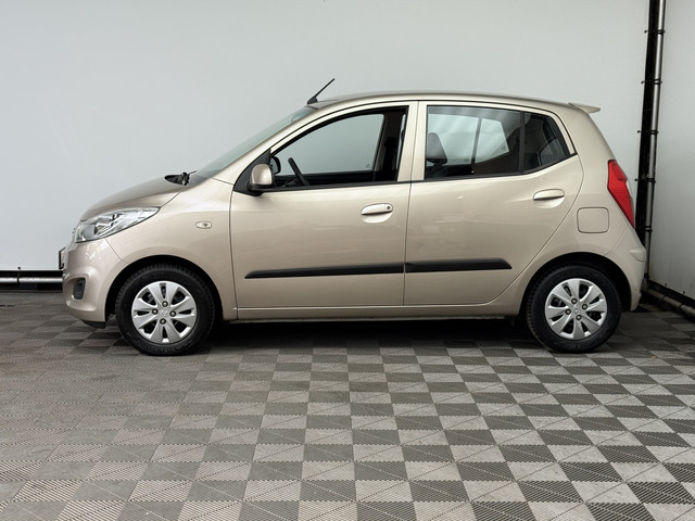 Foto 10 van Hyundai i10 1.1 i-Drive Cool 5-drs Airco Elek. Pakket NL Auto