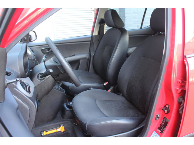 Foto 4 van Hyundai I10 1.1 69pk i-Drive Cool NL-Auto NAP 1e Eigenaar