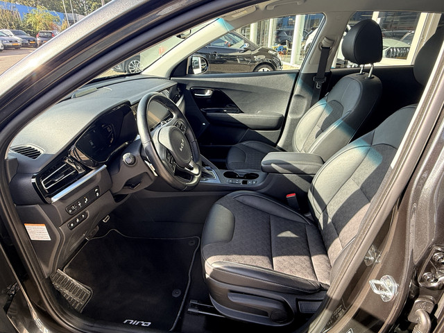 Foto 8 van Kia Niro 1.6 GDi PHEV DynamicPlusLine | Trekhaak | Keyless | Adapt. Cruise | Apple/Android | Stuur e