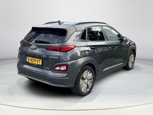 Foto 7 van Hyundai Kona EV Premium 64 kWh | Rijklaarprijs! | 3 jaar garantie | Meest luxe uitvoering |