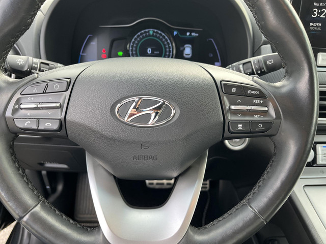 Foto 3 van Hyundai Kona EV Premium 64 kWh | Rijklaarprijs! | 3 jaar garantie | Meest luxe uitvoering |