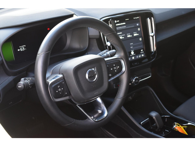 Foto 8 van Volvo XC40 Recharge Plus 70 kWh l Adaptieve cruise control l Elektrische achterklep l BLIS l Keyless