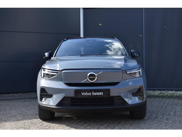 Foto 7 van Volvo XC40 Recharge Plus 70 kWh l Adaptieve cruise control l Elektrische achterklep l BLIS l Keyless