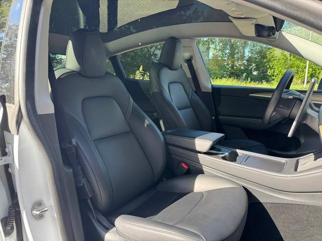 Foto 9 van Tesla Model Y RWD 58 kWh Pano, Auto Pilot, Camera, 4x Stoelverwarming, NAP