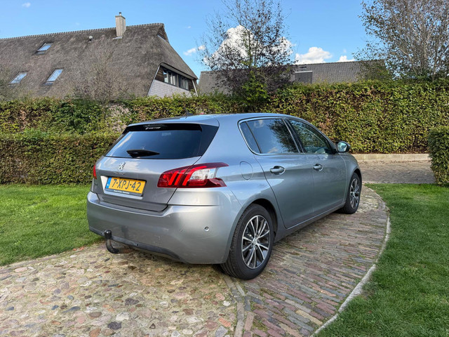 Foto 8 van Peugeot 308 1.2 PureTech Allure-NL auto-NW RIEM-Navi-Trekhaak-Camera-Pano-