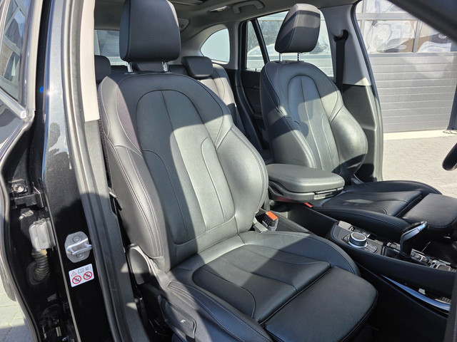 Foto 6 van BMW X1 SDrive20i Business Edition Plus | PANO | LEDER | TREKHAAK | NAP | 1E EIGENAAR