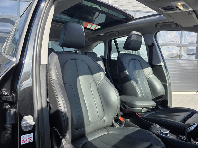 Foto 5 van BMW X1 SDrive20i Business Edition Plus | PANO | LEDER | TREKHAAK | NAP | 1E EIGENAAR