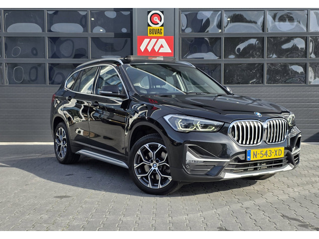 Foto 2 van BMW X1 SDrive20i Business Edition Plus | PANO | LEDER | TREKHAAK | NAP | 1E EIGENAAR