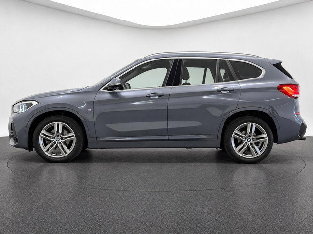 Foto 7 van BMW X1 SDrive18i Executive Edition (M-SPORT, LED, HUD, CAMERA,TREKHAAK)