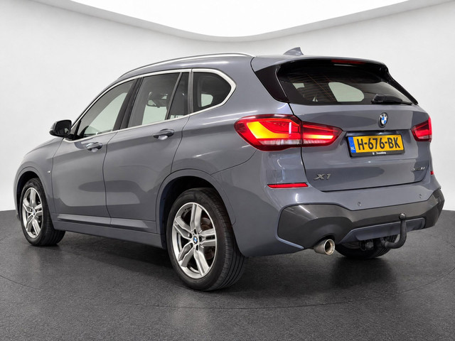 Foto 4 van BMW X1 SDrive18i Executive Edition (M-SPORT, LED, HUD, CAMERA,TREKHAAK)