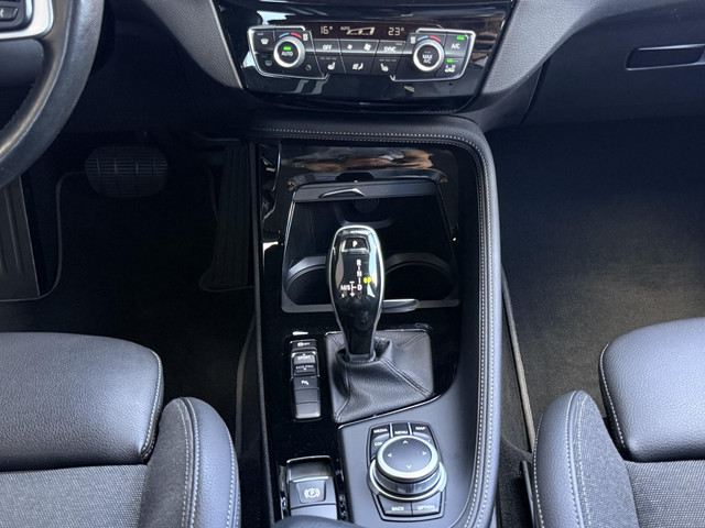 Foto 5 van BMW X1 sDrive20i High Executive M-PAKKET | CARPLAY | CAMERA | LED