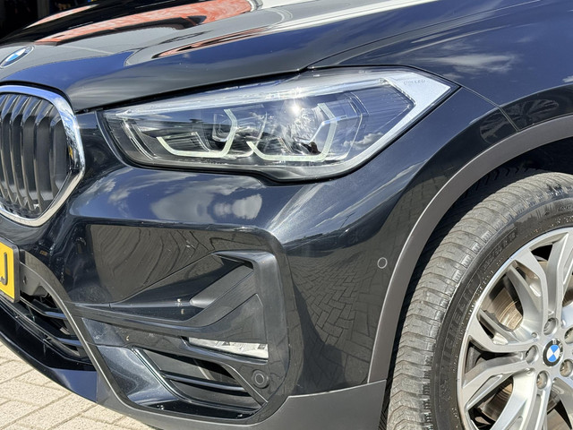 Foto 9 van BMW X1 sDrive20i High Executive M-PAKKET | CARPLAY | CAMERA | LED