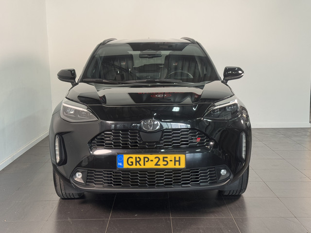Foto 4 van Toyota Yaris Cross 1.5 Hybrid 130 GR SPORT | Trekhaak | Blind Spot Monitor | Dealer onderhouden |