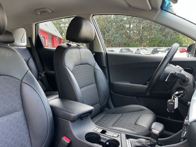 Foto 5 van Kia Niro 1.6 GDi Hybrid DynamicLine Trekhaak Incl. Beurt