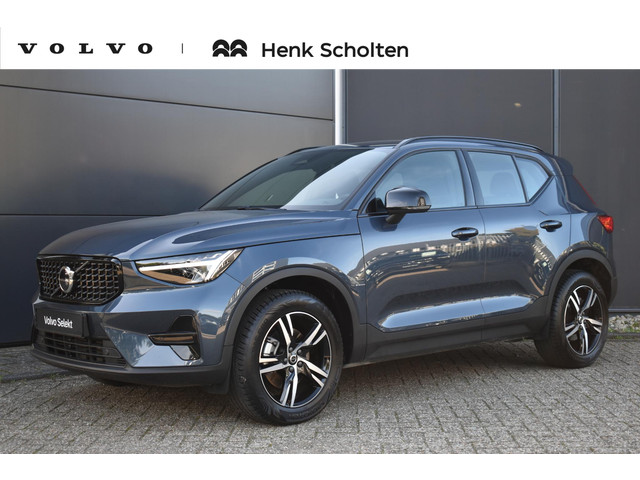 Volvo XC40 B4 Plus Dark | Trekhaak | Verwarmbare voorstoelen, voorruit en stuurwiel | Premium audio