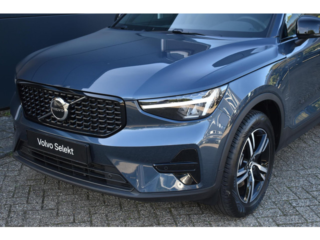 Foto 10 van Volvo XC40 B4 Plus Dark | Trekhaak | Verwarmbare voorstoelen, voorruit en stuurwiel | Premium audio