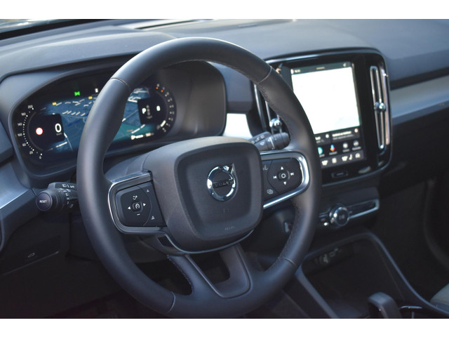Foto 8 van Volvo XC40 B4 Plus Dark | Trekhaak | Verwarmbare voorstoelen, voorruit en stuurwiel | Premium audio