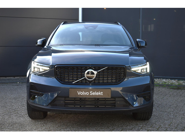 Foto 7 van Volvo XC40 B4 Plus Dark | Trekhaak | Verwarmbare voorstoelen, voorruit en stuurwiel | Premium audio