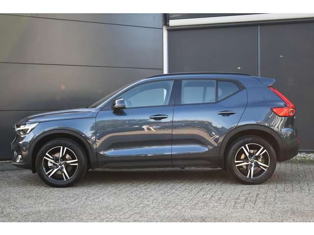 Foto 6 van Volvo XC40 B4 Plus Dark | Trekhaak | Verwarmbare voorstoelen, voorruit en stuurwiel | Premium audio