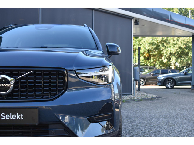 Foto 3 van Volvo XC40 B4 Plus Dark | Trekhaak | Verwarmbare voorstoelen, voorruit en stuurwiel | Premium audio
