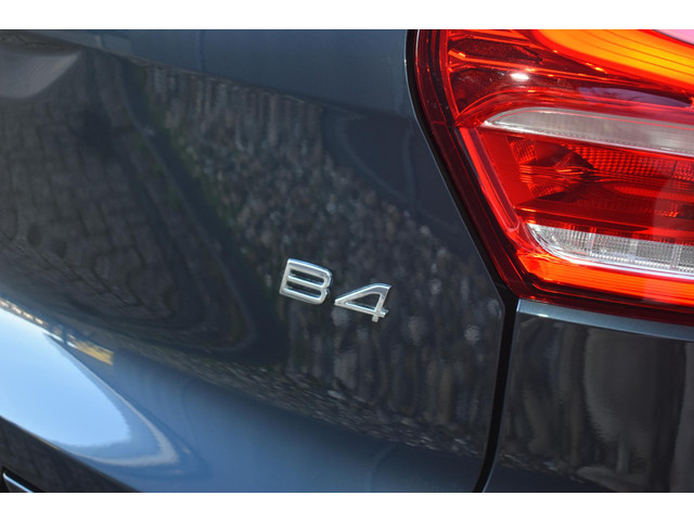 Foto 2 van Volvo XC40 B4 Plus Dark | Trekhaak | Verwarmbare voorstoelen, voorruit en stuurwiel | Premium audio