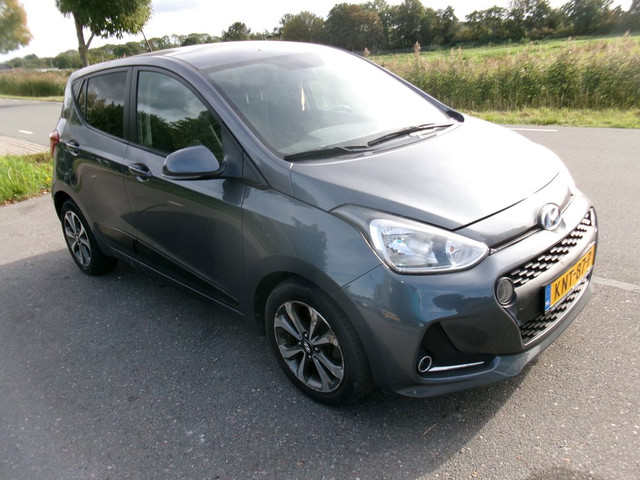 Foto 8 van Hyundai I10 1.0i SKY - 5 DRS