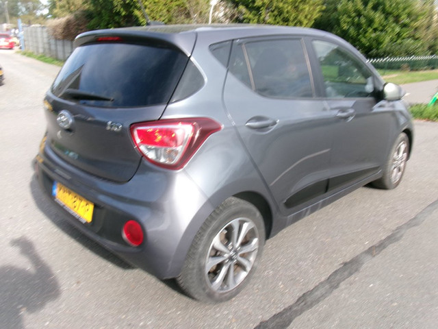 Foto 6 van Hyundai I10 1.0i SKY - 5 DRS