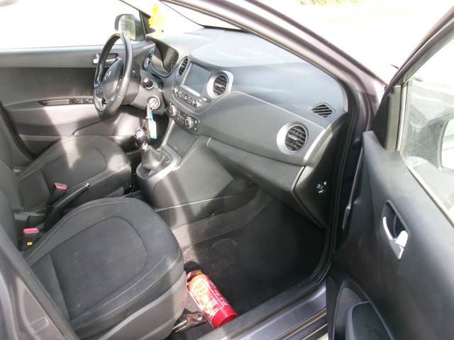 Foto 2 van Hyundai I10 1.0i SKY - 5 DRS