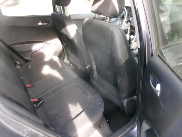 Foto 10 van Hyundai I10 1.0i SKY - 5 DRS