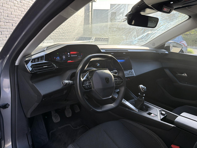 Foto 2 van Peugeot 308 1.2 PureTech Allure € 8.950,- NETTO!