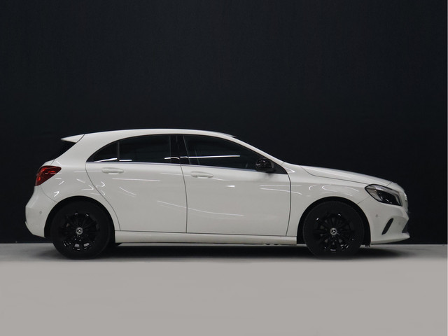 Foto 8 van Mercedes-Benz A-Klasse 160 Ambition [CRUISE CONTROL, PDC V+A, STUURWIEL MULTIFUNCTIONEEL, CLIMATE CO