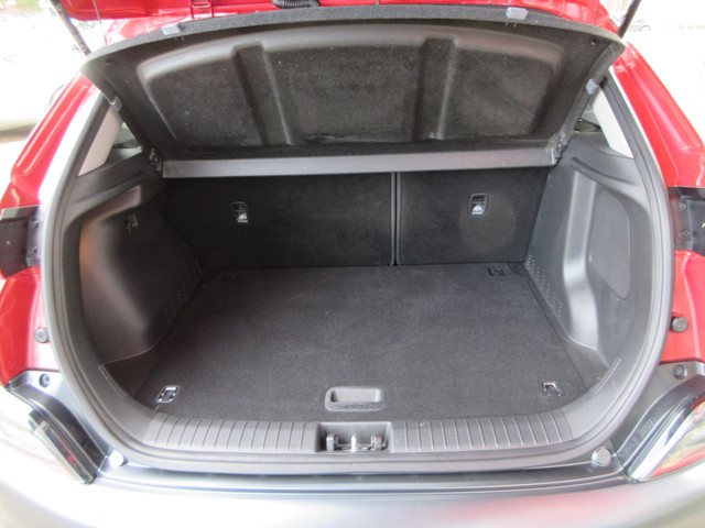 Foto 4 van Hyundai KONA 1.6 GDI HEV Premium (bj 2021, automaat)