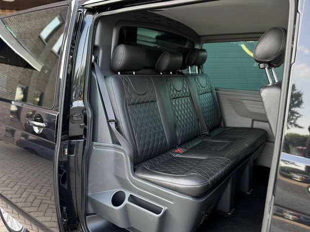 Foto 10 van Volkswagen Transporter 2.0 TDI L2H1 DC Comfortline Automaat Dubbele Cabine Leer Exenon Airco Navi Cr