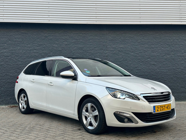 Foto 10 van Peugeot 308 SW 1.2 Automaat Glazendak Leer Led Xenon Nap Orgineel nederlands