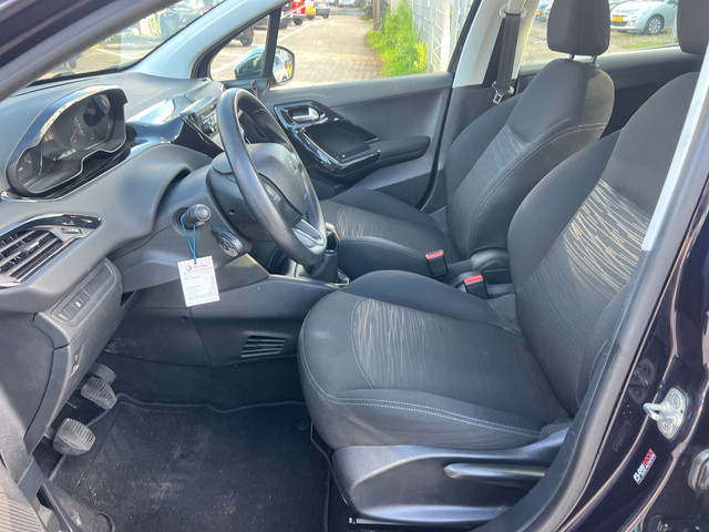 Peugeot 208 1.0 VTi Access - LET OP TIK IN DE MOTOR !