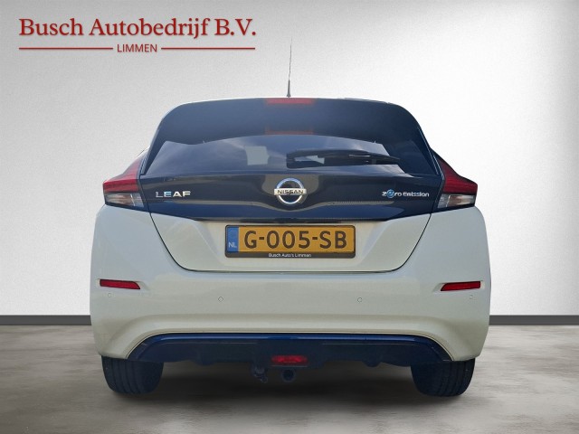 Foto 4 van NISSAN LEAF 40KWH SOH 90,4% Tekna  Aut. Leder, 1e Eig, Navi, Bose, 360 Cam, Adapt.Cruise, Trekhaak, enz
