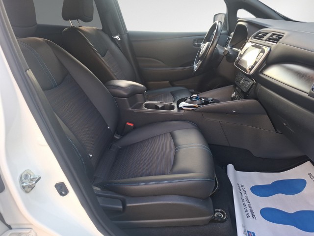 Foto 10 van NISSAN LEAF 40KWH SOH 90,4% Tekna  Aut. Leder, 1e Eig, Navi, Bose, 360 Cam, Adapt.Cruise, Trekhaak, enz