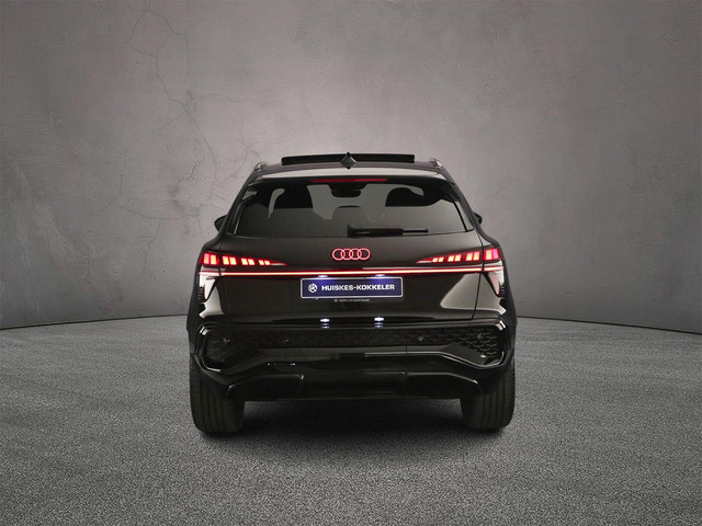 Foto 6 van Audi Q3 1.5 e-hybrid S edition | Panoramadak | Trekhaak | Head-Up | SONOS | Privacy Glas | Dodehoek