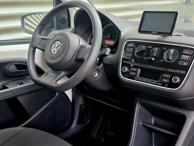 Foto 6 van Volkswagen UP! 1.0 high up! BlueMotion