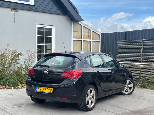 Foto 2 van Opel Astra 1.4 Turbo Edition | Airco | El. Ramen | Lees tekst | Meeneemprijs!