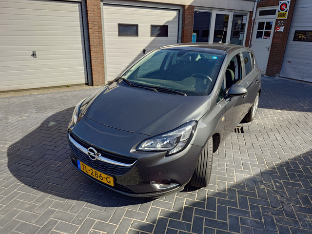 Foto 3 van Opel Corsa 1.4 Online Edition, Automaat, 1e eigenaar, Dealer onderhouden