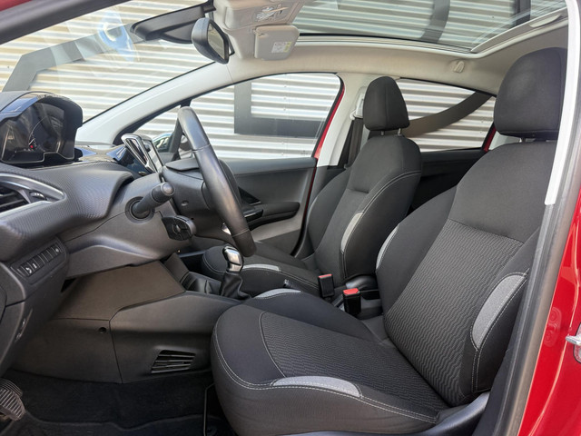 Foto 3 van Peugeot 208 1.2 PureTech Allure Pano|Clima|Cruise|Stoelverwarming|APK tot 02-2027