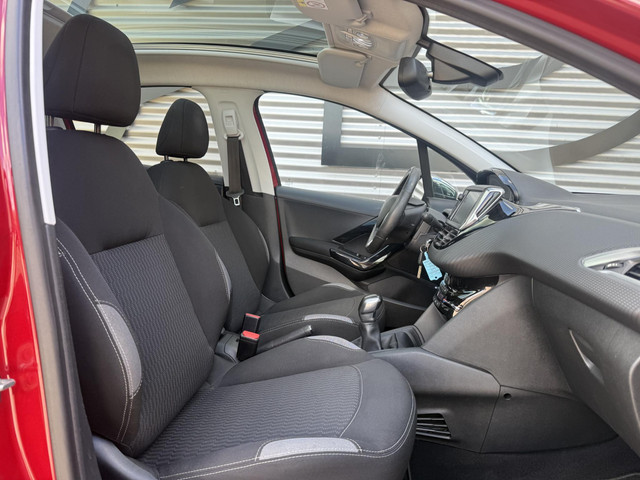 Foto 6 van Peugeot 208 1.2 PureTech Allure Pano|Clima|Cruise|Stoelverwarming|APK tot 02-2027