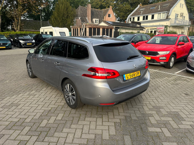 Foto 4 van Peugeot 308 SW 1.2 PureTech Blue Lease Allure , navigatie , pdc voor en achter met camera , stoelver