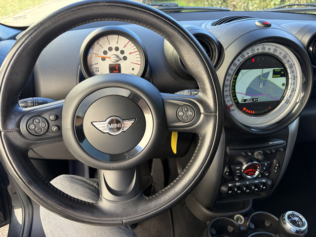 Foto 2 van MINI Countryman 1.6 Cooper D Westminster / PANORAMADAK / CRUISE / NAVI / 136dkm!