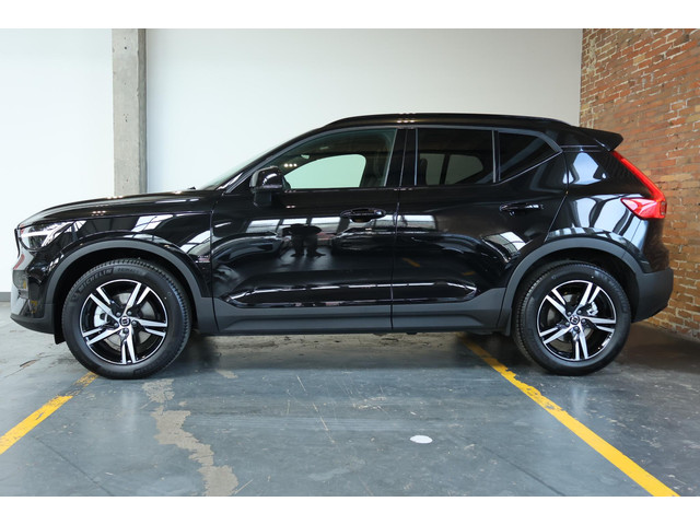 Foto 7 van Volvo XC40 B4 Plus Black Edition | Panoramadak |  | Semi-Electrische wegklapbare Trekhaak | Verwarmb